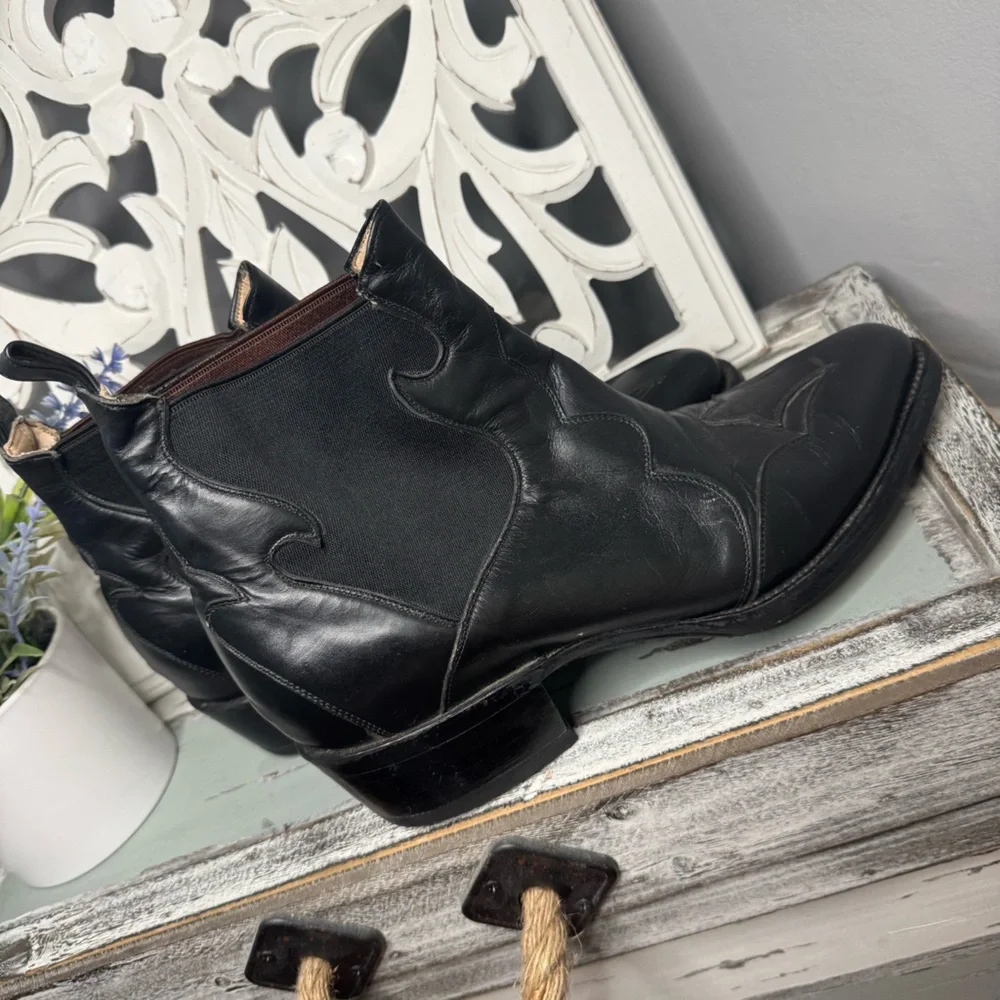 VINTAGE Western Pointed Toe Pull On Ankle Cowboy Boot Size 8.5EE Rodeo